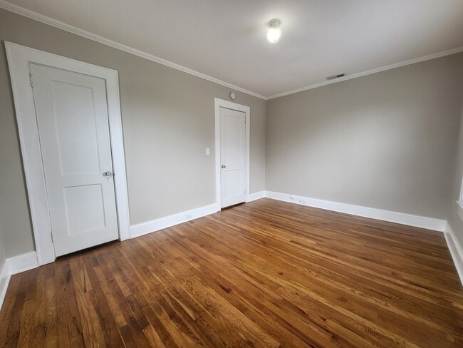 Building Photo - 399 Kerr St NW