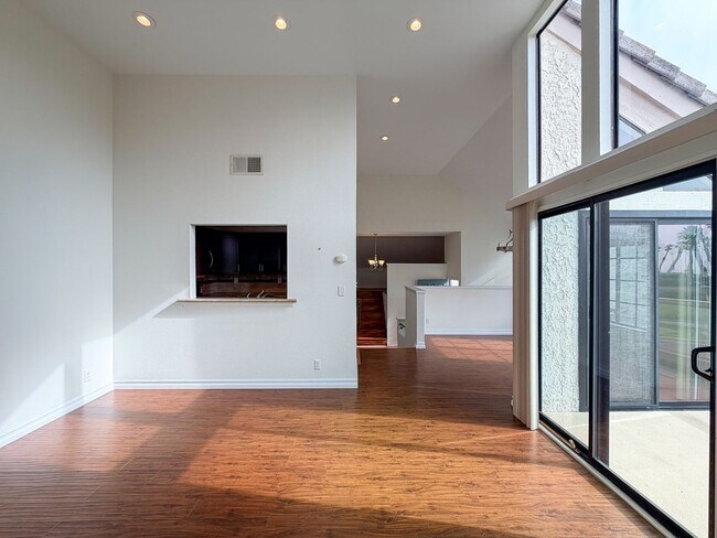 Building Photo - 407 Shoreview Dr