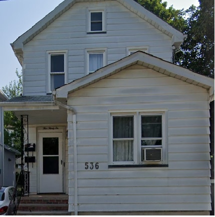 Building Photo - 536 Walnut St