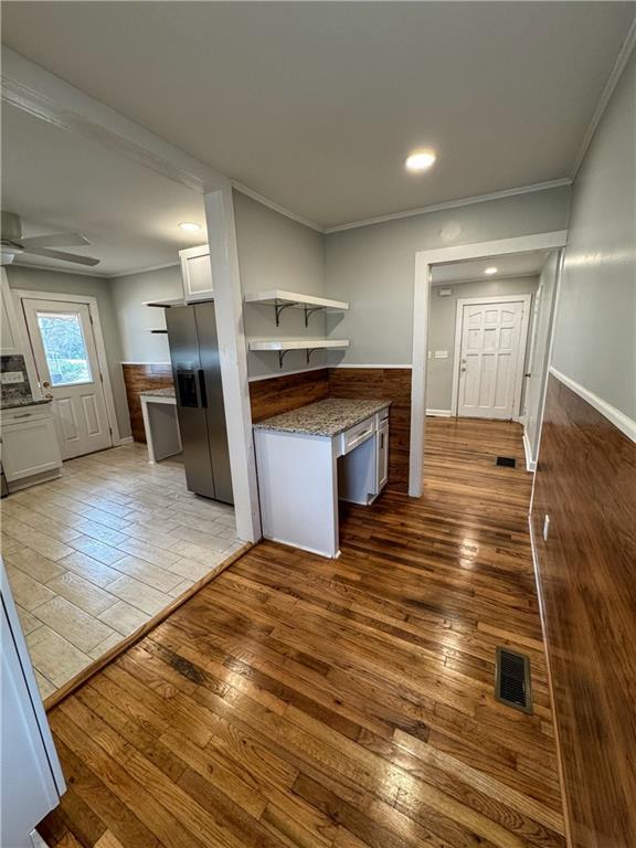 Building Photo - 649 Valley Brook Rd