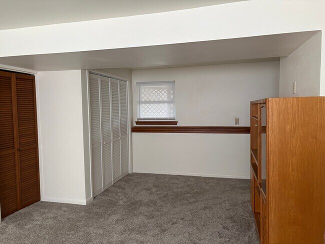 Building Photo - 1208 Sycamore Dr