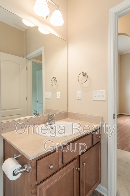 Building Photo - 4474 Fairmont Dr