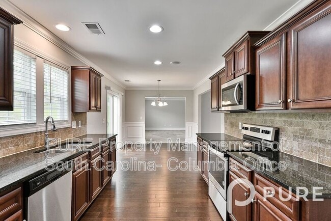 Building Photo - 1074 Acacia Ln
