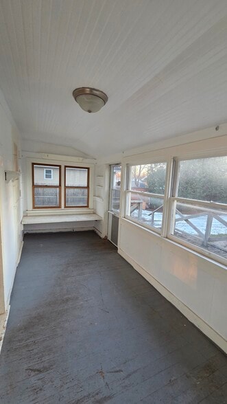 Building Photo - 120 N Harrison St