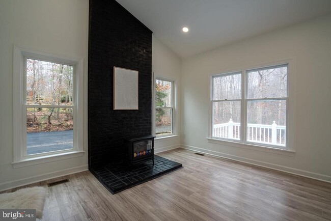 Building Photo - 8261 Tinsley Pl