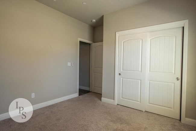 Building Photo - Clovis East Home, 2BR/2BA, Built 2019 in C...