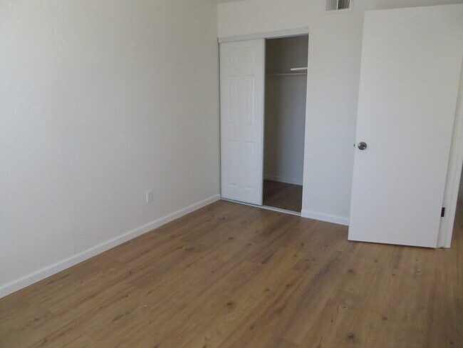 Building Photo - 3407 Mission Dr