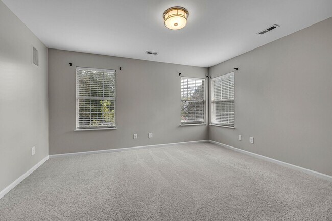 Building Photo - Spotless home in sought after Fieldstone Farms!