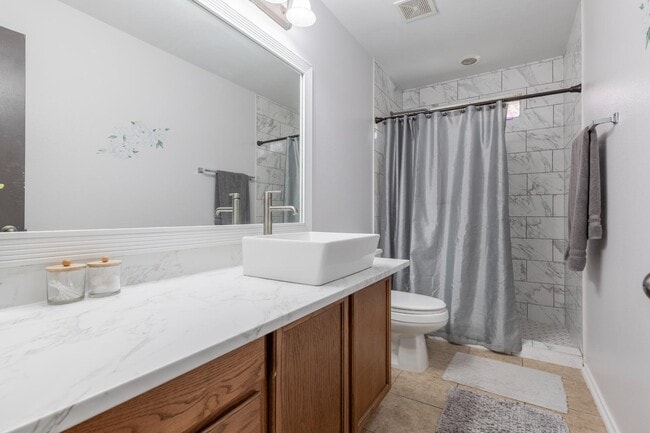 Building Photo - 9026 Hilltop Crossing Dr