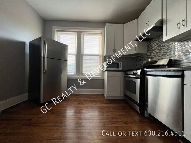 Building Photo - 4820 N Springfield Ave