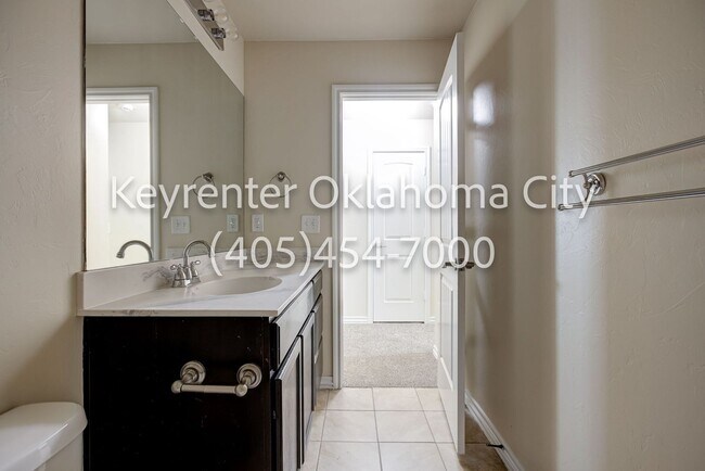 Building Photo - Stunning 5BD, 2 1/2 BTH Home Seconds away from John Kilpatrick Turnpike in YUKON!