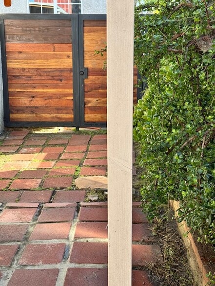 Building Photo - 4701 1/2 W 168th St