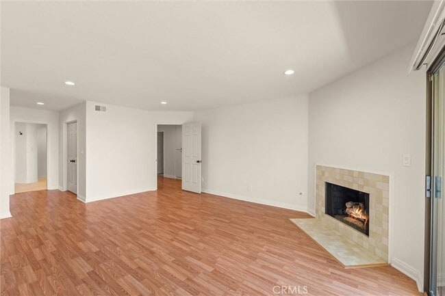 Building Photo - 25 Ocean Crest Ct