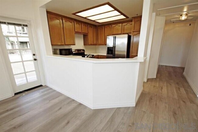 Building Photo - 5865 Friars Rd