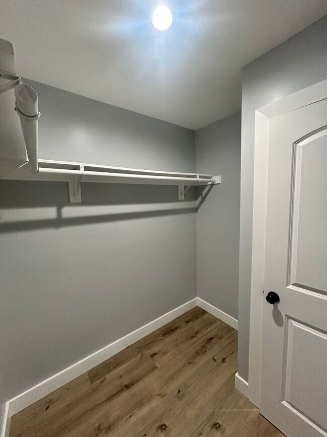 Building Photo - 4108 W 106th St