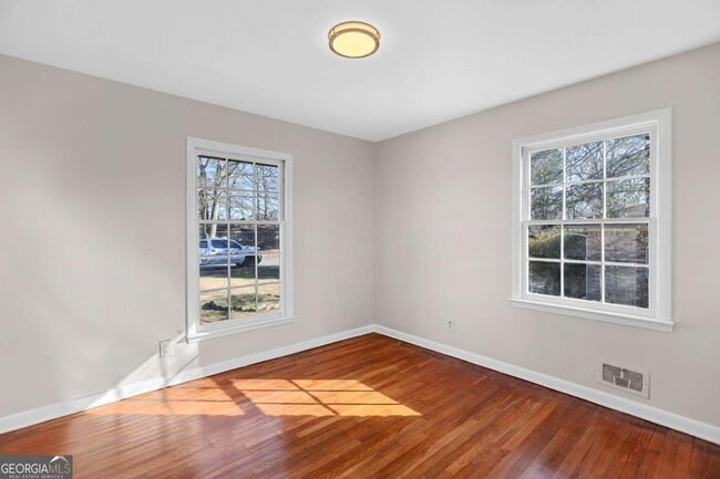 Building Photo - 6541 Debbie Sue Ln