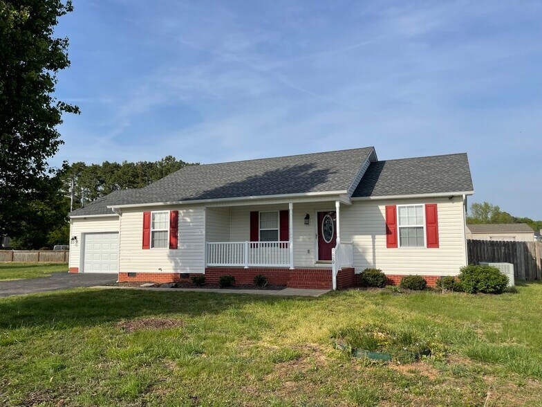 Building Photo - 1610 Robert Rd