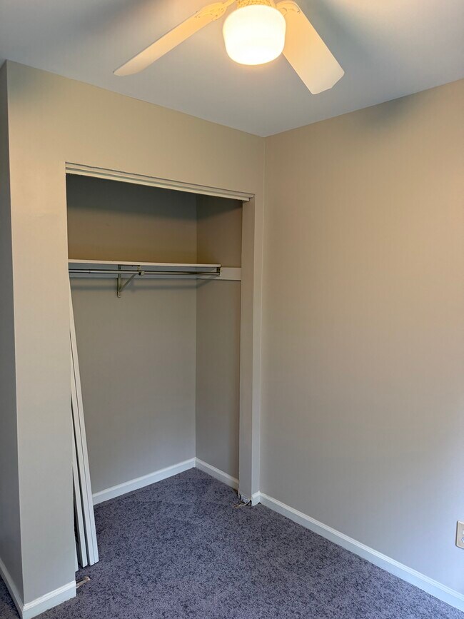 Building Photo - 120 Whitburn Pl