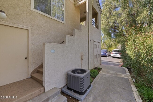 Building Photo - 4240 Lost Hills Rd