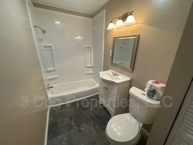 Building Photo - 4038 Denham Rd