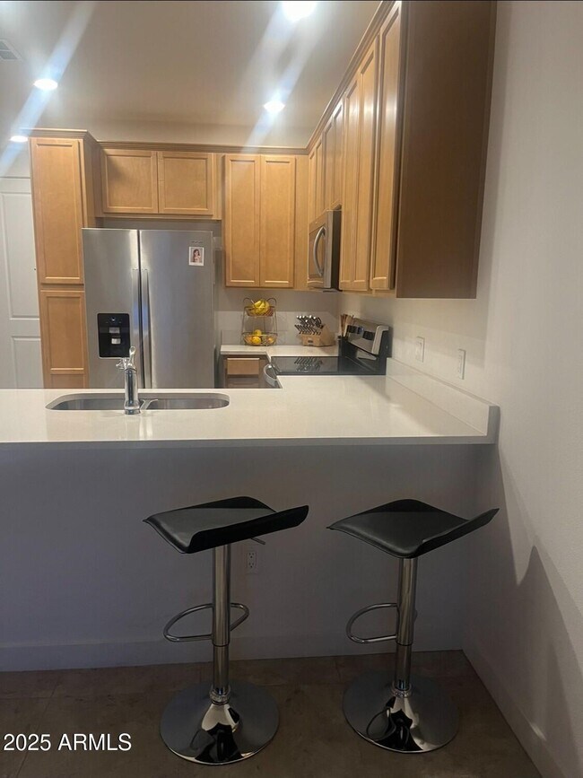 Building Photo - 2511 W Queen Creek Rd