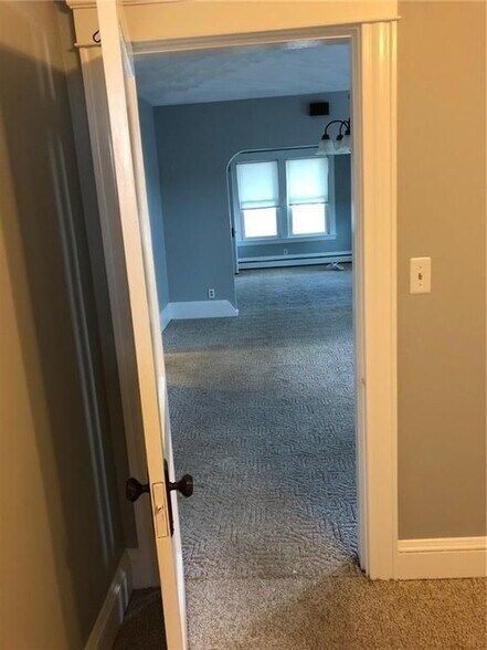 Building Photo - 356 Orient Ave