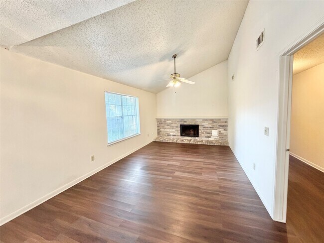 Building Photo - 17210 Colony Creek Dr
