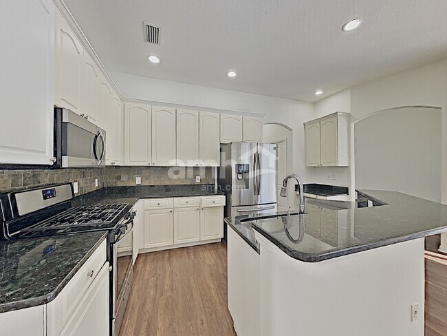 Building Photo - 832 Innergary Place