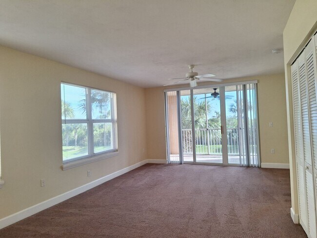 Building Photo - 3BR 3BA Bouchelle Island Condo!