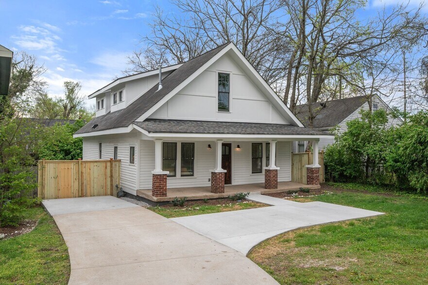 Building Photo - 3706 Hilltop Ln