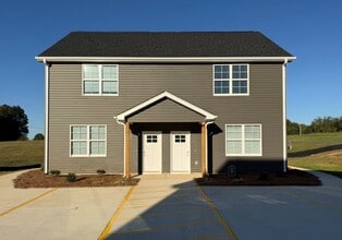 Building Photo - 137 Diver Dr