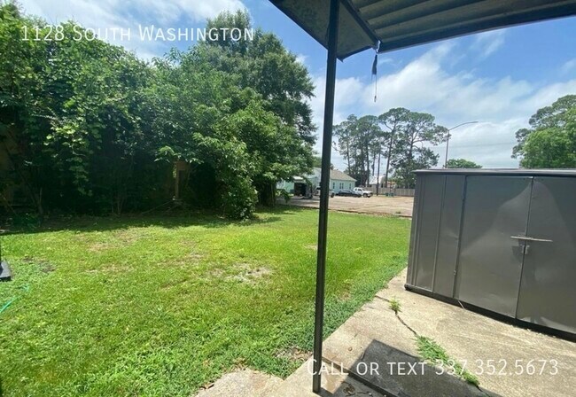 Building Photo - 1128 South Washington-