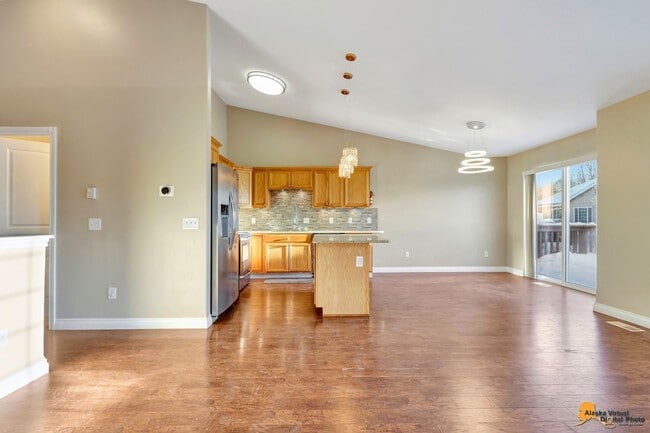 Building Photo - Campbell Four Bedroom Home with Garage