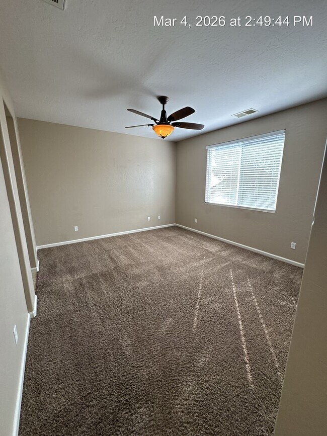 Building Photo - Gorgeous NW Visalia home located in Avalon gated community!  Available Now !!