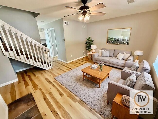 Building Photo - 830 White Oak Dr