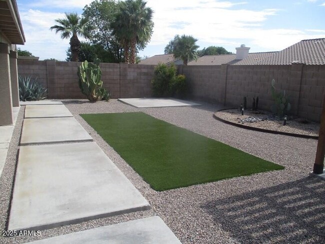 Building Photo - 549 W Villa Maria Dr