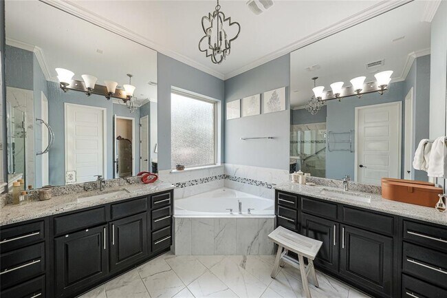 Building Photo - 4204 Stiles Ln
