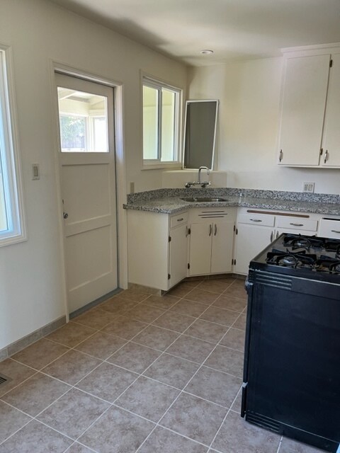 Building Photo - 5212 Sierra Ave