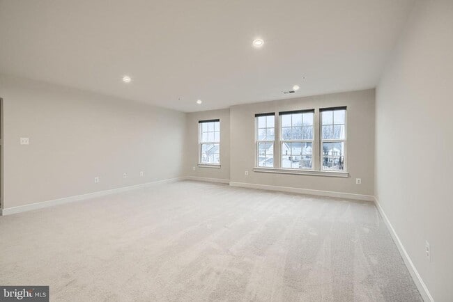 Building Photo - 13605 Otono Dr