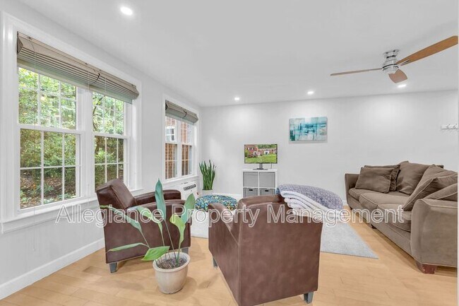 Building Photo - 1618 Fitzgerald Ln