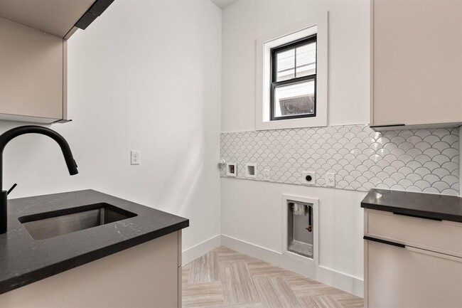 Building Photo - 2707 Stacy Ln