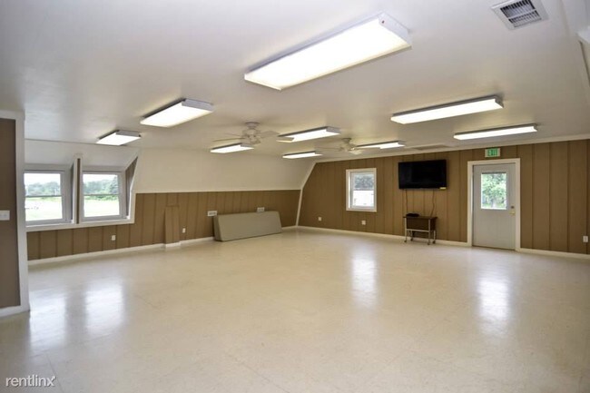 Building Photo - 140 Echo Trl