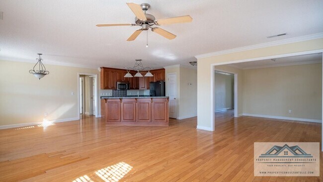 Building Photo - 5002 Blakemore Dr SE