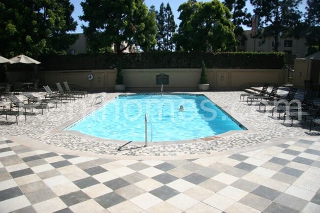 Building Photo - La Jolla/UTC, 3550-6225 Lebon Drive, Remod...
