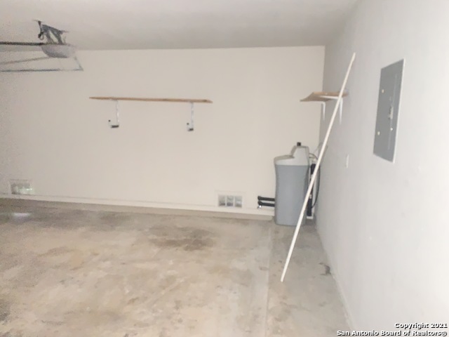 Building Photo - 12327 Hart Ranch