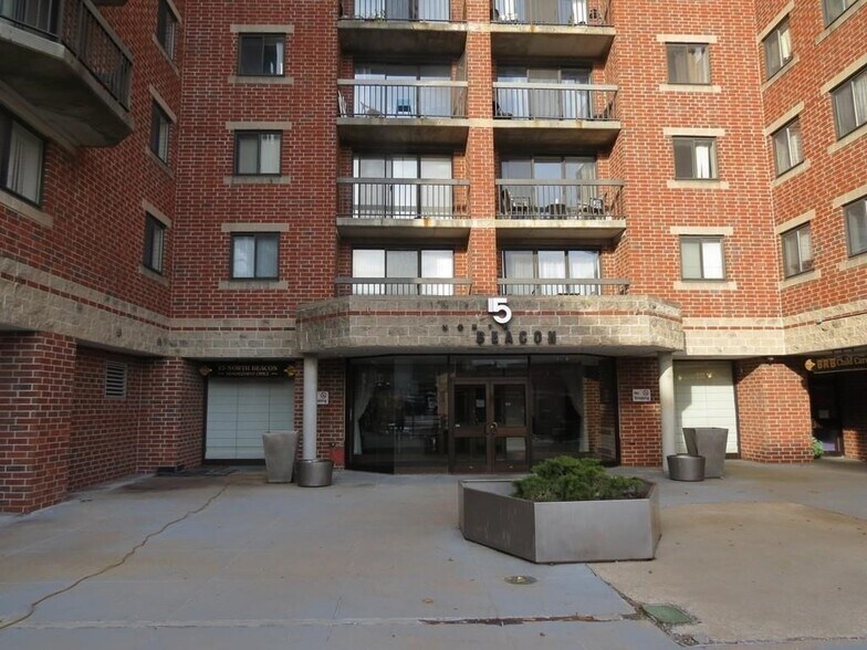 Primary Photo - 15 North Beacon St