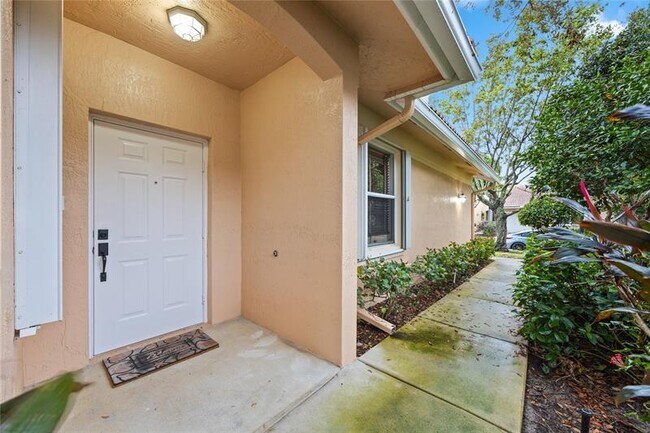 Building Photo - 243 Coral Trace Ln