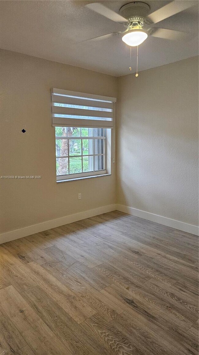 Building Photo - 714 NW 170th Terrace