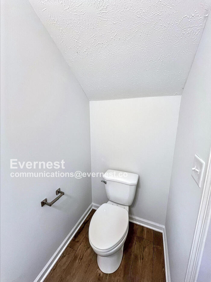 Building Photo - 218 Ansley Wy