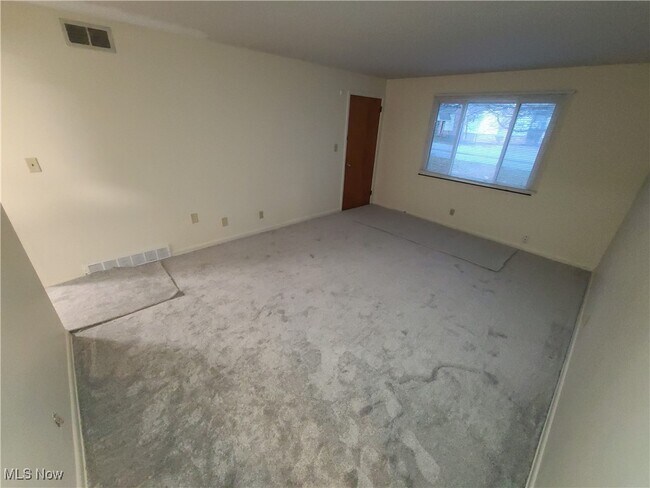 Building Photo - 476 Graham Rd